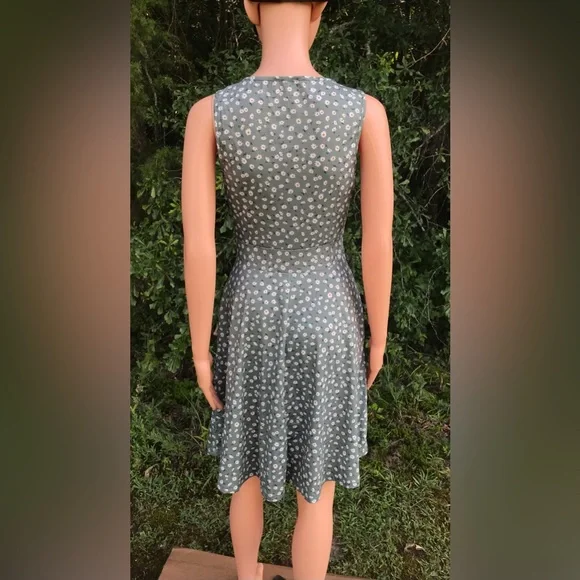 NWOT GUBERRY Floral Sleeveless Dress - Picture 5 of 15